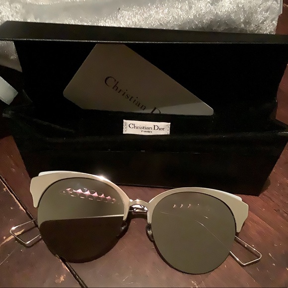 Dior Accessories - ♨️Dior “Drama Club” White/Silver Mirrored Sunglasses